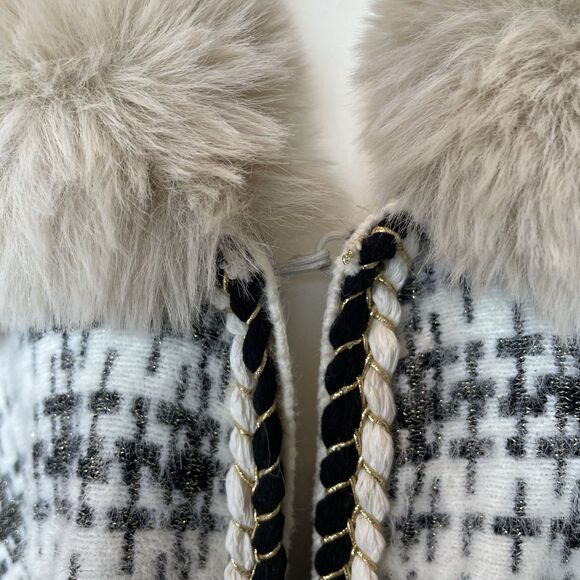 NWOT R Fashion Apparels Plaid Print Faux Fur Cape Rope Trim Party Old Money-L - Picture 4 of 9